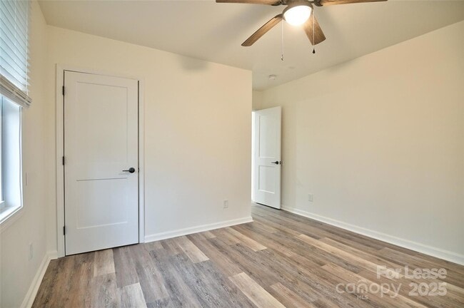 Building Photo - 313 Heyward St