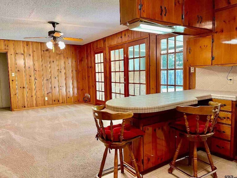 Building Photo - 3801 Jan Ave