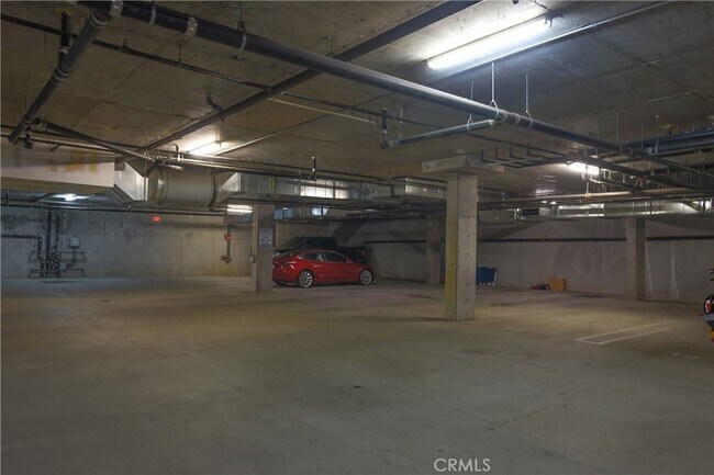 Building Photo - 11925 Kling St