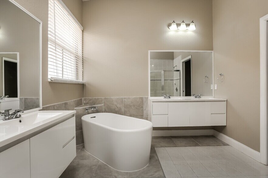 Building Photo - 13124 SW 23rd St