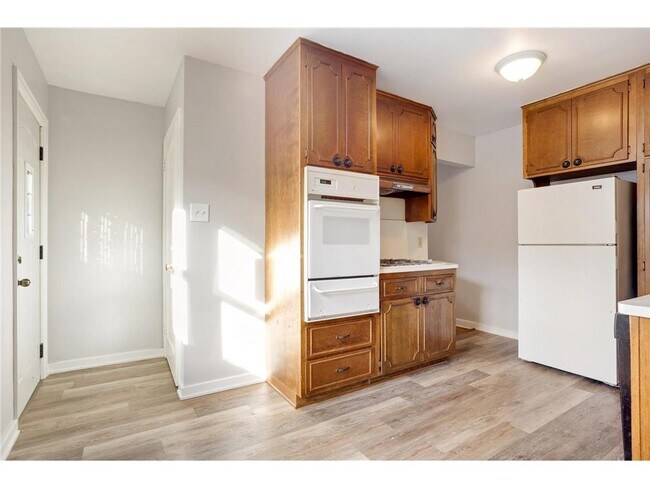 Building Photo - 4354 S 28th Ave