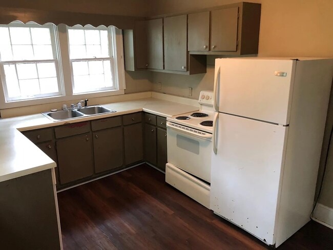 Building Photo - 419 Haynes St