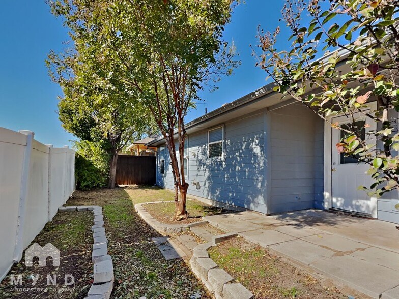 Building Photo - 6513 Sierra Madre Dr