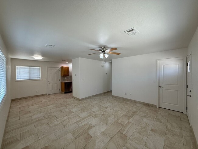 Building Photo - 3849 N Roosevelt St