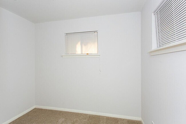 Building Photo - 6407 Nuben St