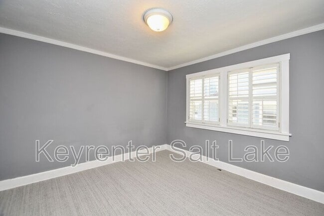 Building Photo - 1583 Princeton Ave S