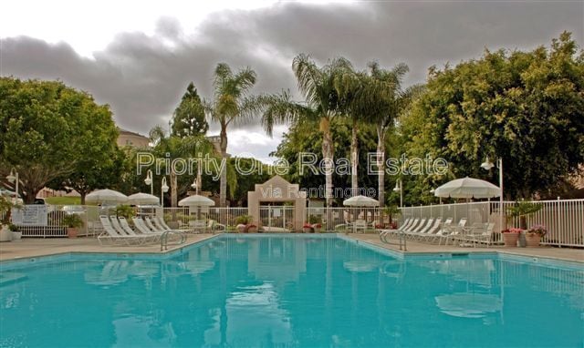 Building Photo - 7223 Camino Degrazia