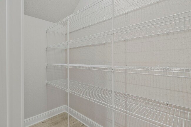 Building Photo - 5402 Parkside Dr