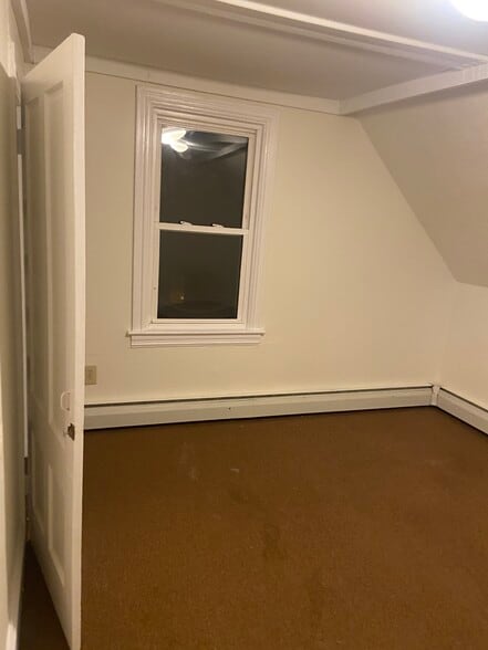 2nd bedroom - 30 Tucker Ave