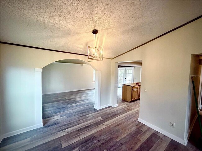 Building Photo - 375 Pine Woods Rd