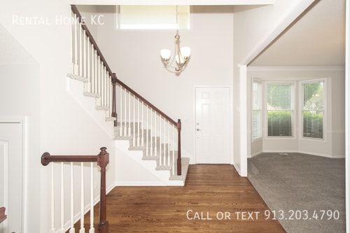 Building Photo - 9105 W 132nd Terrace