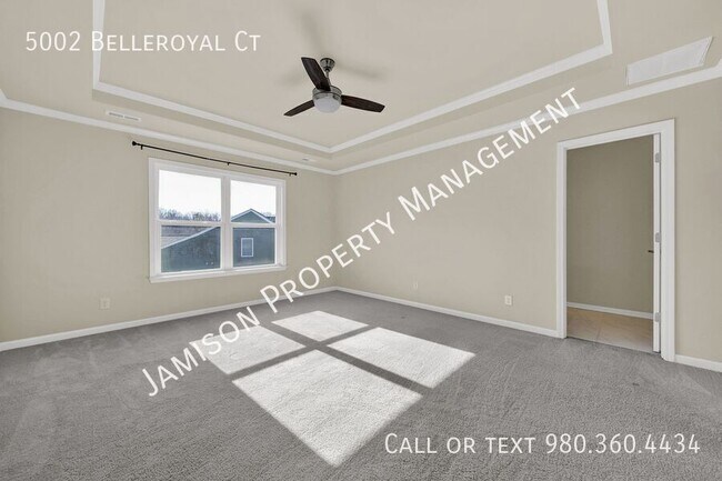 Building Photo - 5002 Belleroyal Ct