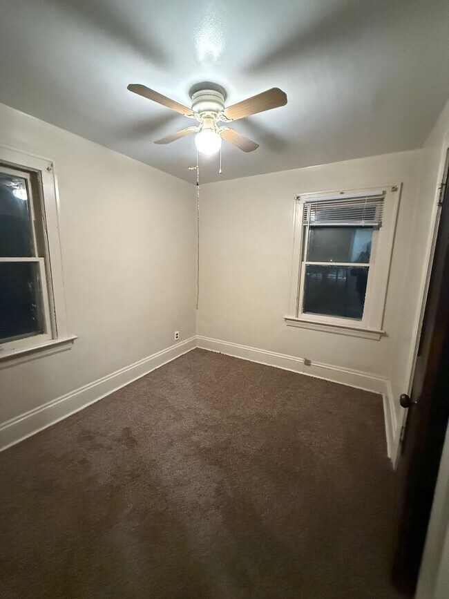 Building Photo - 3bd Single Lee/Harvard MOVE-IN SPECIAL FOR PERMANENT VOUCHER HOLDERS