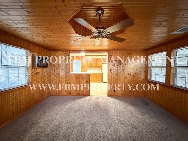 Building Photo - 1608 Nichols St