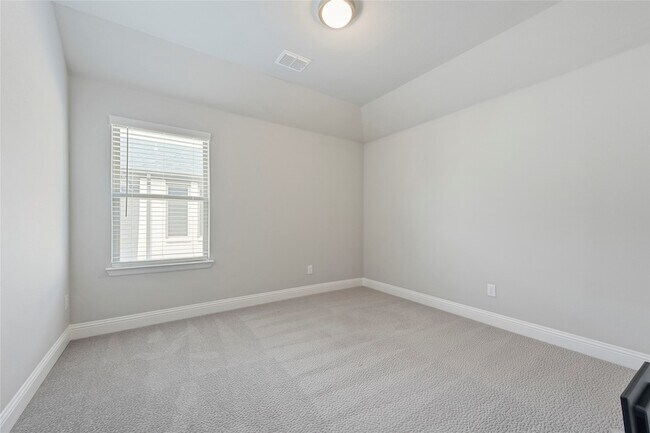 Building Photo - 12732 Cooper River Trl