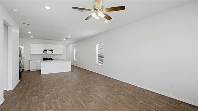 Building Photo - 15619 Garam Trl