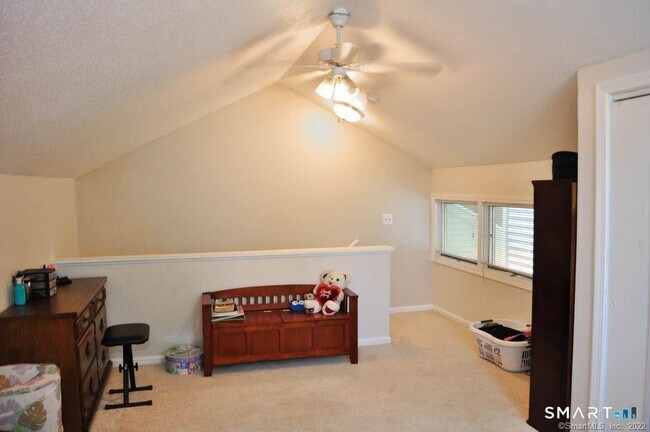 Building Photo - 605 Sandstone Dr