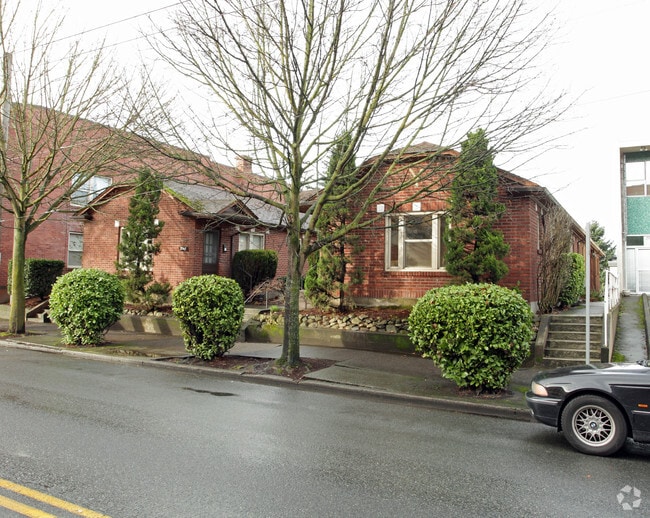 Building Photo - Yates Cottages