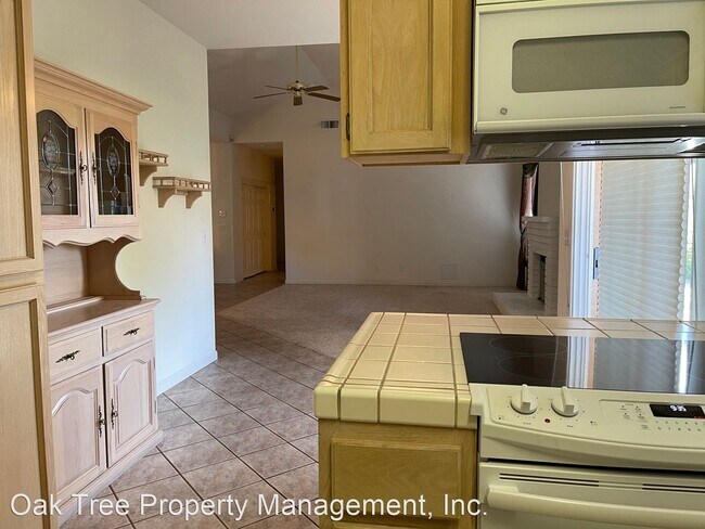 Building Photo - 3 br, 2 bath House - 2328 E. Fir Avenue