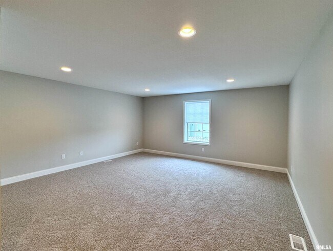 Building Photo - 7615 Walnut Bend Dr