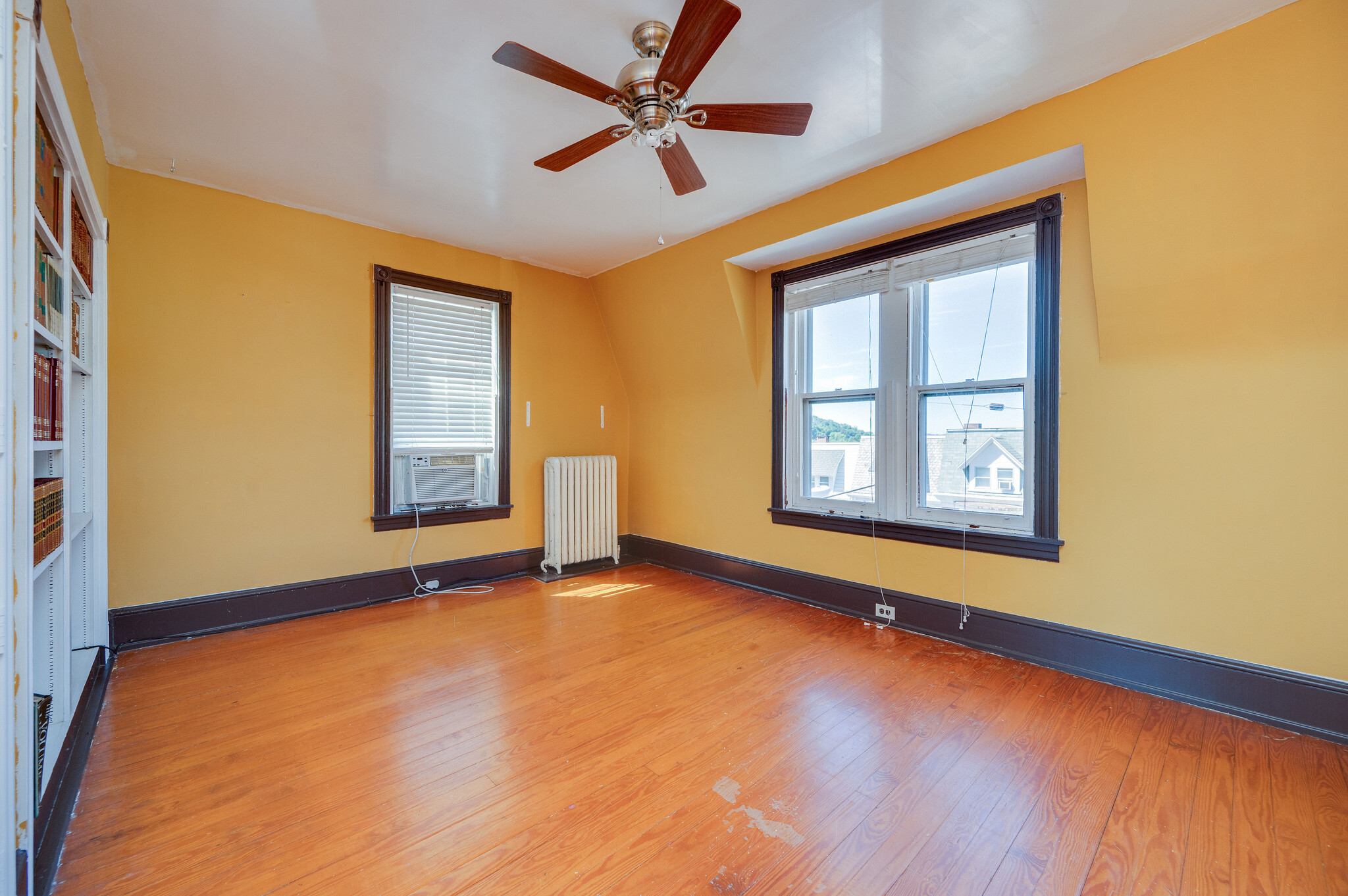 Building Photo - 311 S 17th St