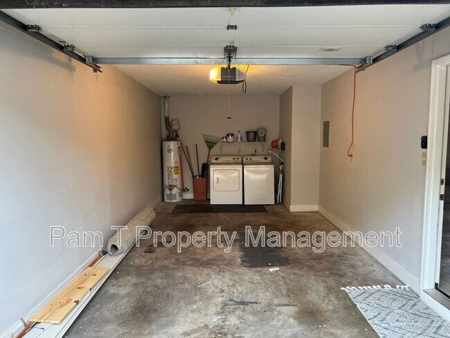 Building Photo - 128 Fox Chase Rd