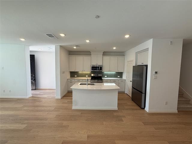 Building Photo - 724 4th St