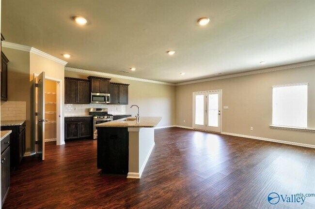 Building Photo - 128 Oak Fletcher Dr