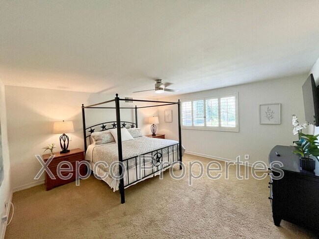 Building Photo - 76675 Sandpiper Dr