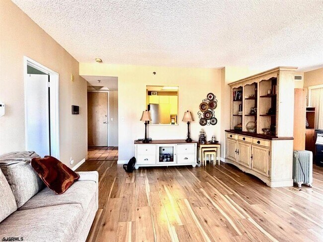 Building Photo - 3101 Boardwalk