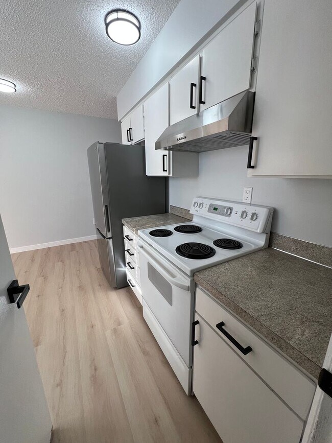 Building Photo - 928-932 N 6th Street