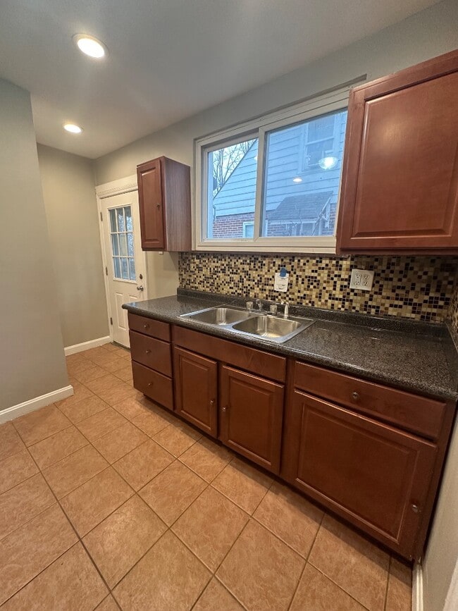 Building Photo - 6044 Mayflower Ave