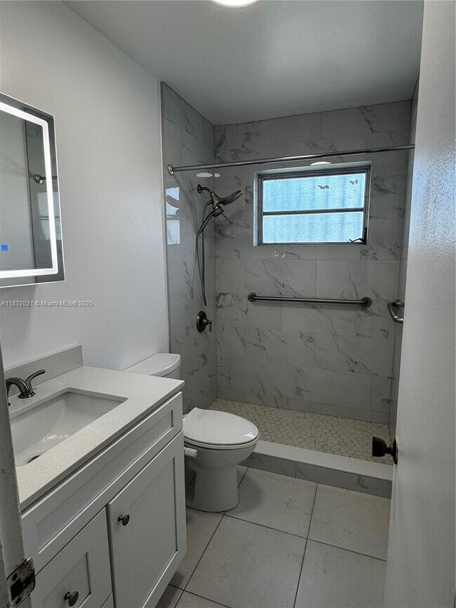 Building Photo - 10721 SW 64th St