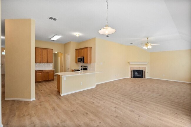 Building Photo - 600 Dover Park Trail