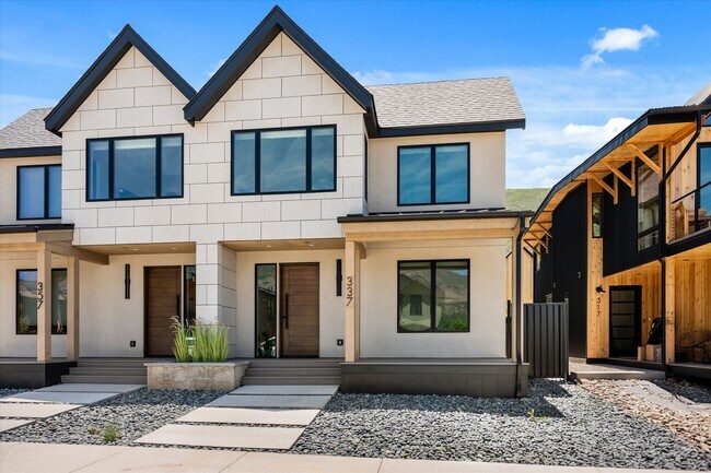 Building Photo - 337 Stotts Ml Rd