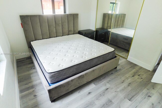 Building Photo - 13890 NW 5th Ave