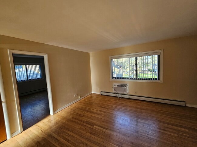 Building Photo - 765 Waikiki Dr