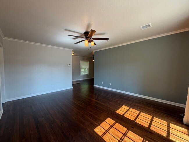 Building Photo - 4819 S Owasso Ave