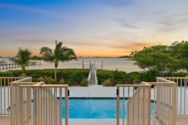 Building Photo - 116 S Sewalls Point Rd