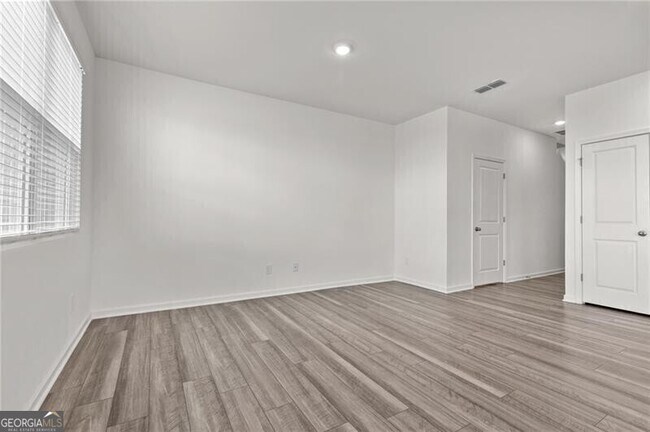 Building Photo - 103 Rydal Wy