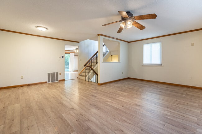 Building Photo - 38 Conestoga Way