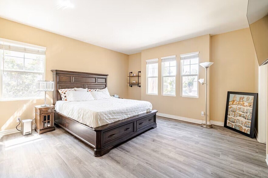 Building Photo - 2939 Hawks Pointe Dr