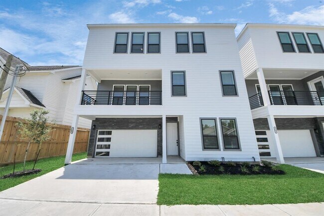 Building Photo - 3604 Runnels St