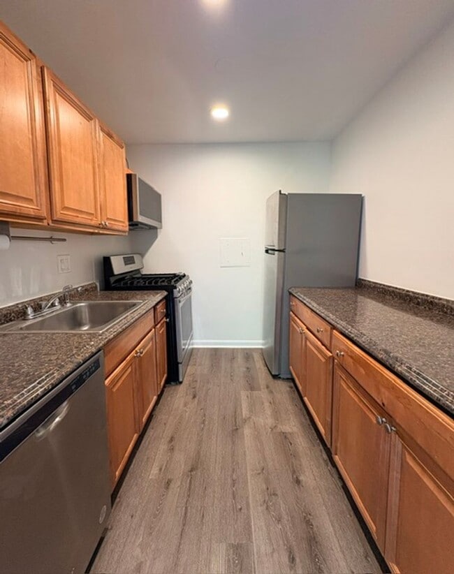 Building Photo - 12403 Braxfield Ct