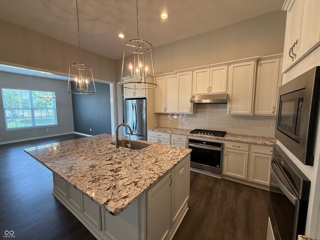 Building Photo - 15545 Marsden Dr