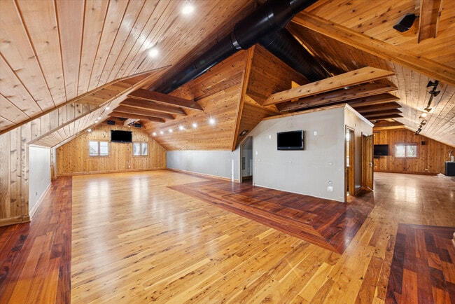 Building Photo - 16W125 89th Pl