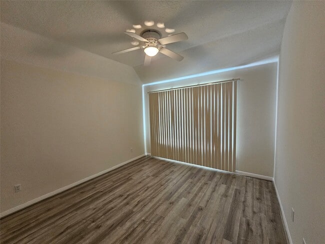 Building Photo - 12503 Rosewood Way Ln