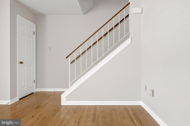 Building Photo - 504 Tudor Dr