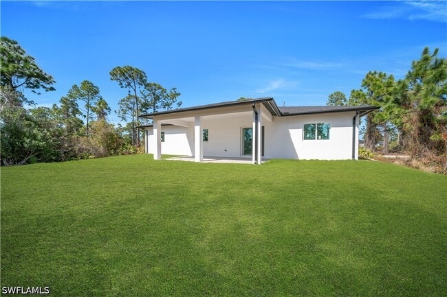 Building Photo - 828 Genoa Ave S