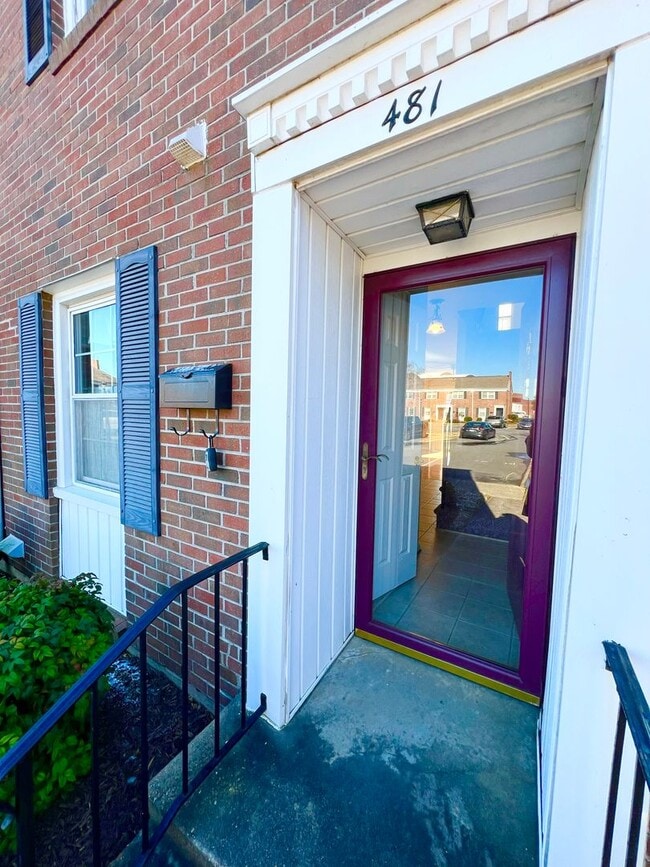 Building Photo - ***Waterfront Condo W/S/T INCLUDED!